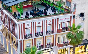Ambasador Hotel